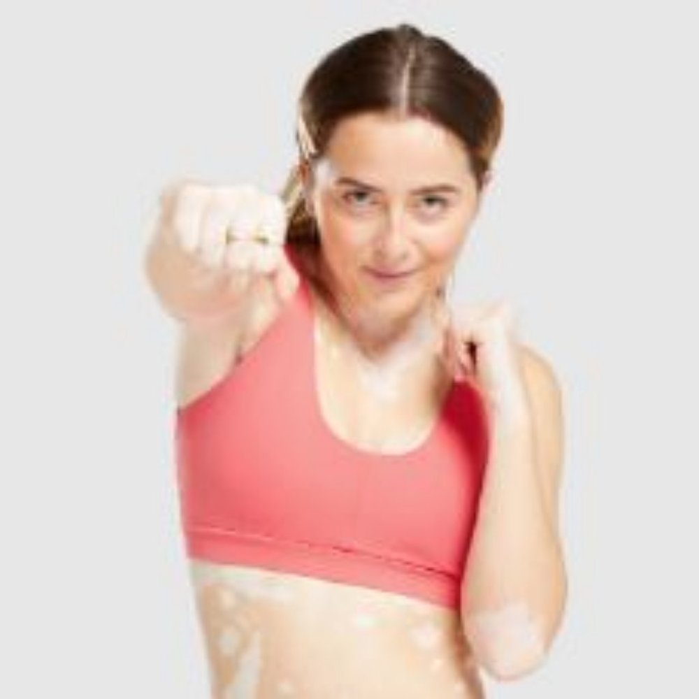 GYMSHARK  WHITNEY SPORTS BRA Cyber Red